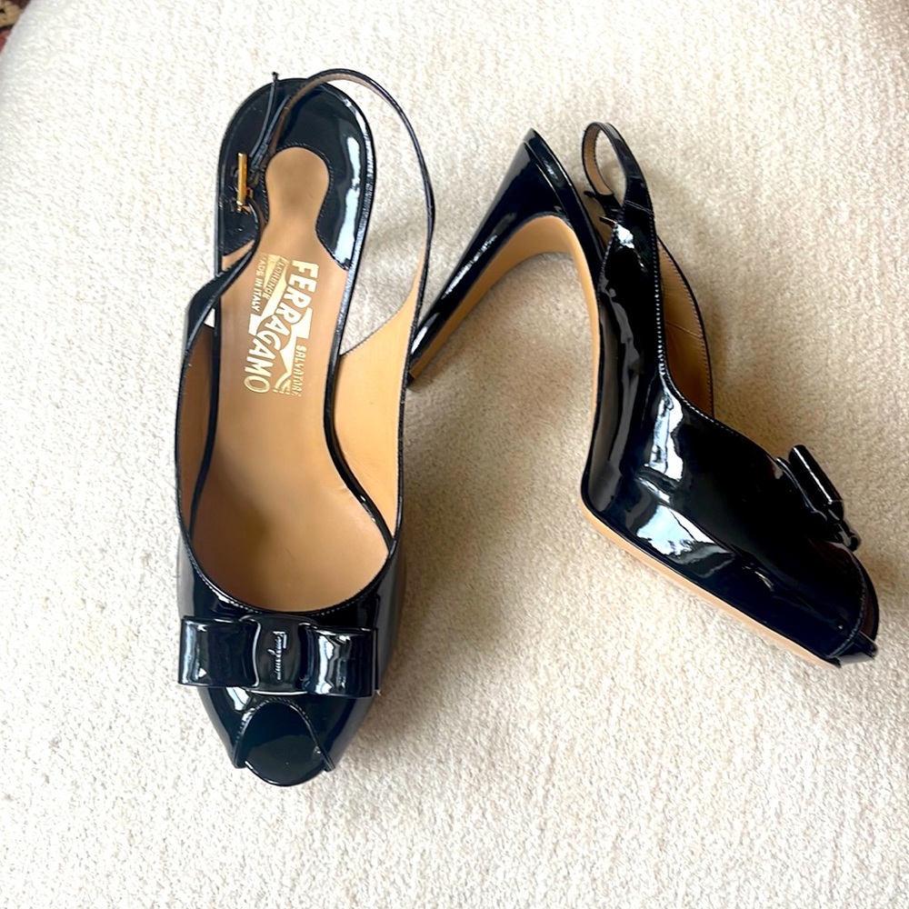 Sexy AF Salvatore Ferragamo - NWT - patent leather - 10B